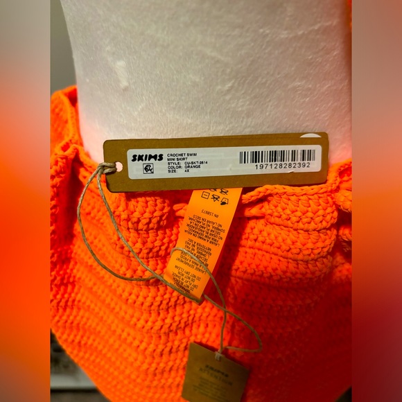 Skims Swim Crochet Mini Skirt Cover Up NWT. Size 4x - Picture 4 of 10